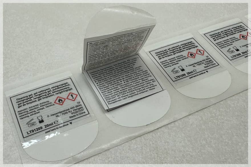 hinged labels